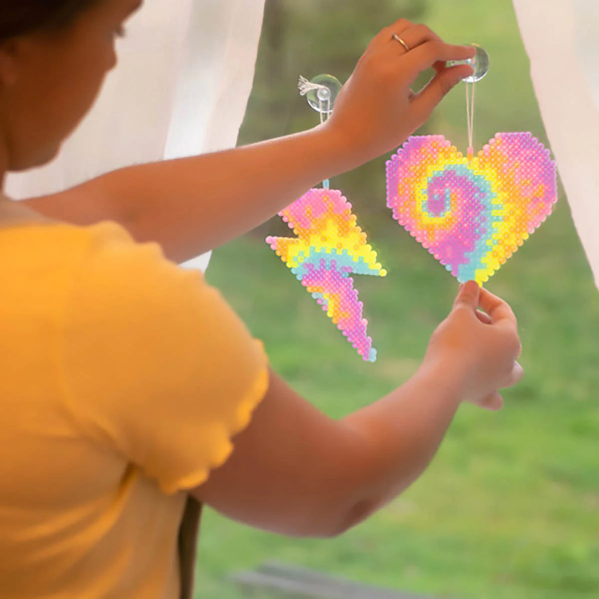 Perler Bead D.I.Y. Suncatcher Tie Dye Activity Kit - Image 4
