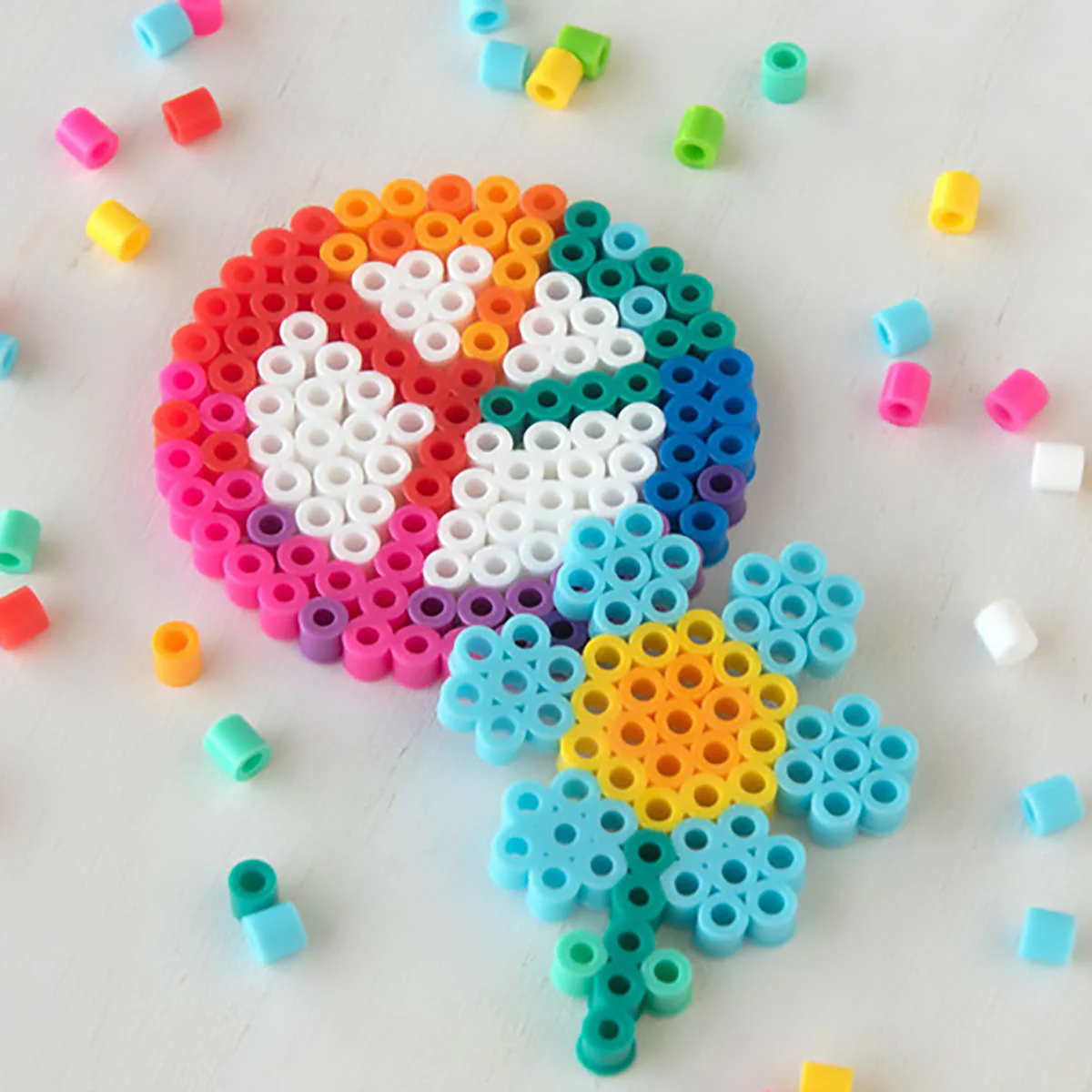 Perler Daisy Love Activity Bucket - Image 4